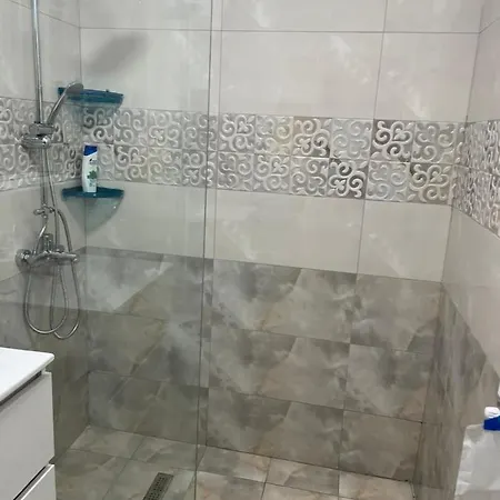Iany * Năvodari
