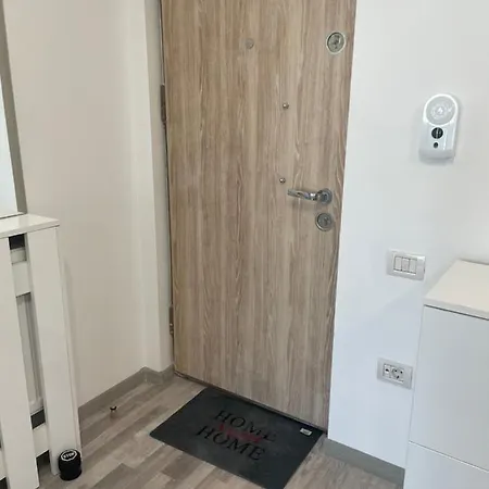 Apartment Iany *